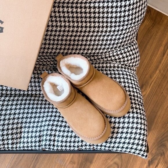 UGG Womens classic ultra mini platform boots Chestnut - Picture 2 of 8